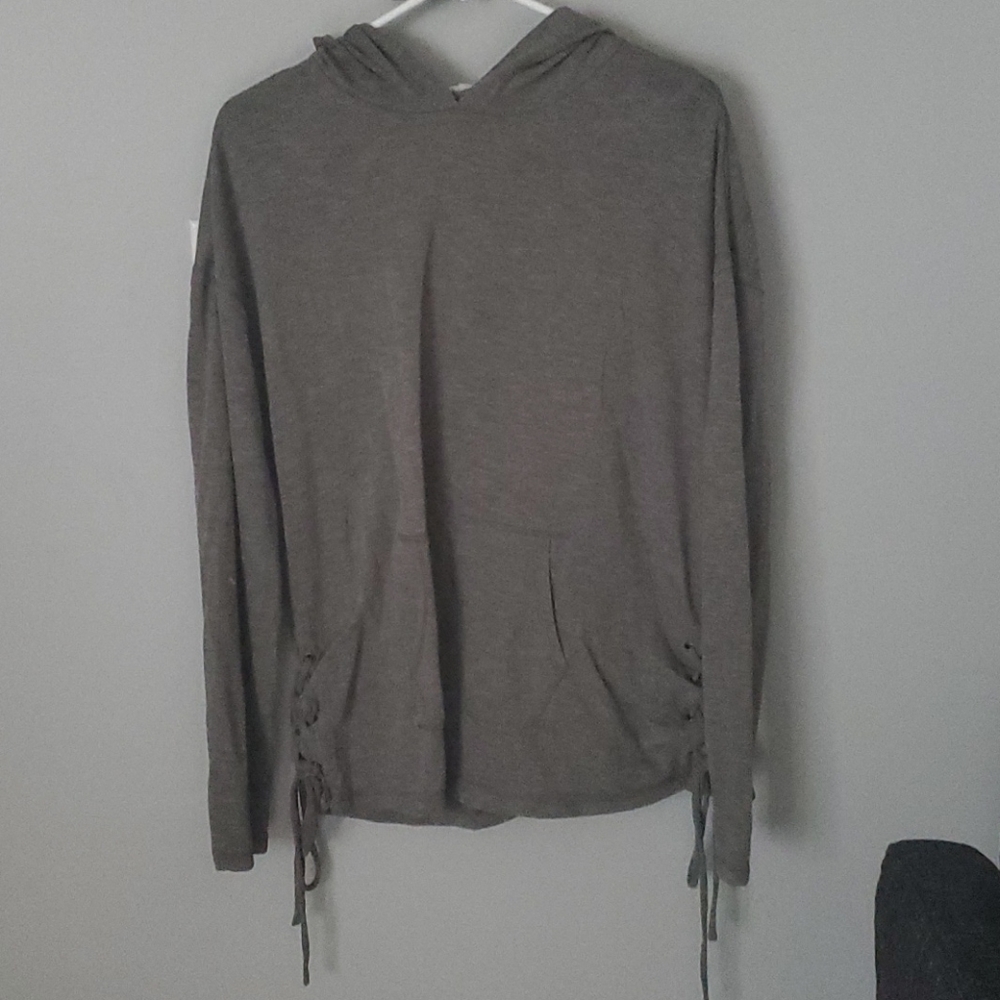 Gray sweatshirt